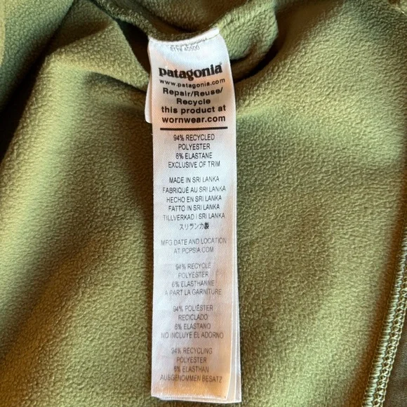 Patagonia Men's Green Zip-Neck Pullover - Picture 5 of 8